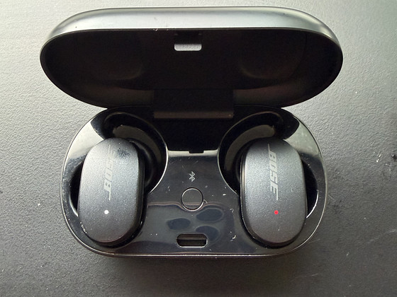Bose QuietComfort Earbuds (1-го поколения)