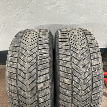 255/50/19 M+S Vredestein.