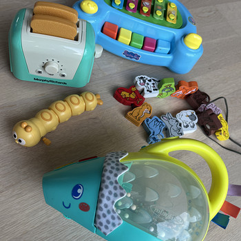 Игрушки