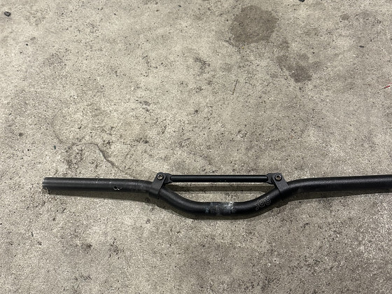 Mopedi lenkstang str8 610 mm pikkune ja siduriheebel