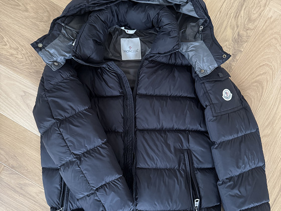 Moncler Maya Puffer Size2 UUS
