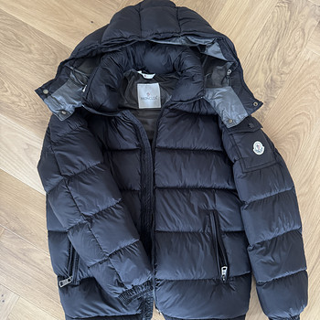 Moncler Maya Puffer Size2 UUS