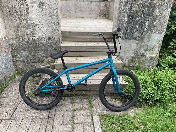Продаётся BMX-велосипед в хорошем состоянии.