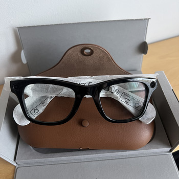 Ray-Ban Meta Wayfarer Gen2 Clear to Graphite Green prillid | AI