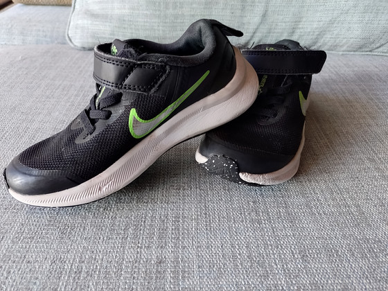 Nike Starrunner 28