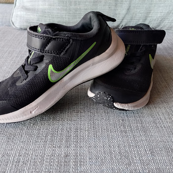 Nike Starrunner 28