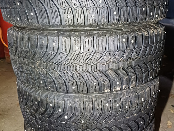Naelrehvid bridgestone 14"