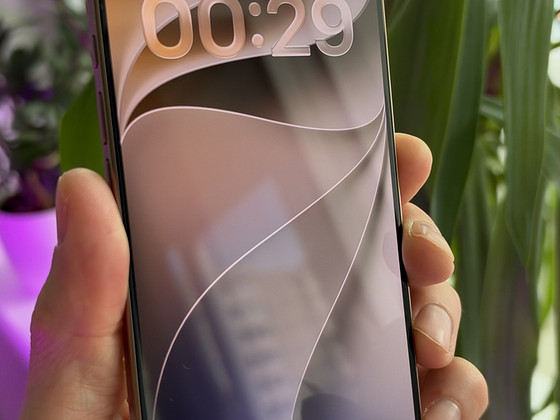 iPhone 16 Pro 256 GB Desert Titanium