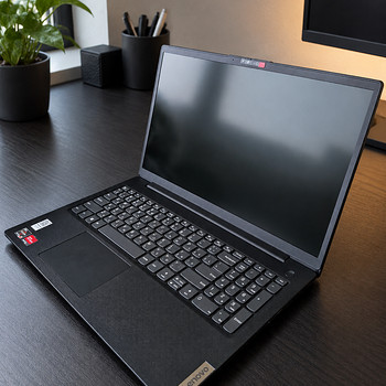 Laptop Lenovo V15 G4 AMN — Ryzen 5 / 16 GB / 256 GB SSD / Wi