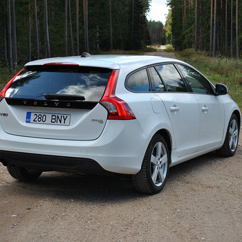 VOLVO V60 KINETIC 1.6D 2011