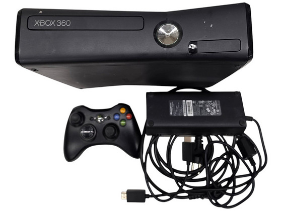 Mängukonsool XBox 360 Slim + pult