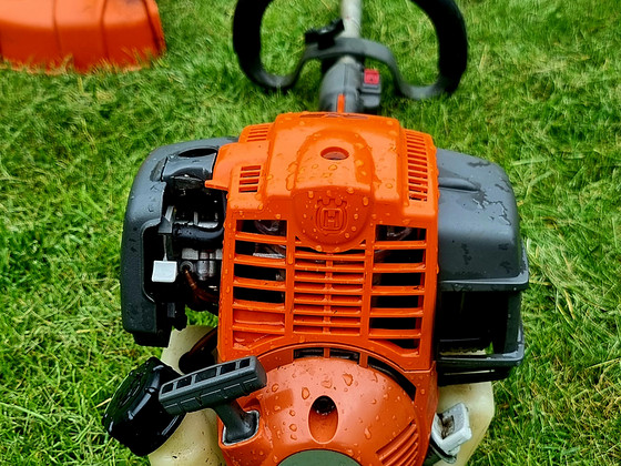 Четырёхтактный триммер Husqvarna 324LDx