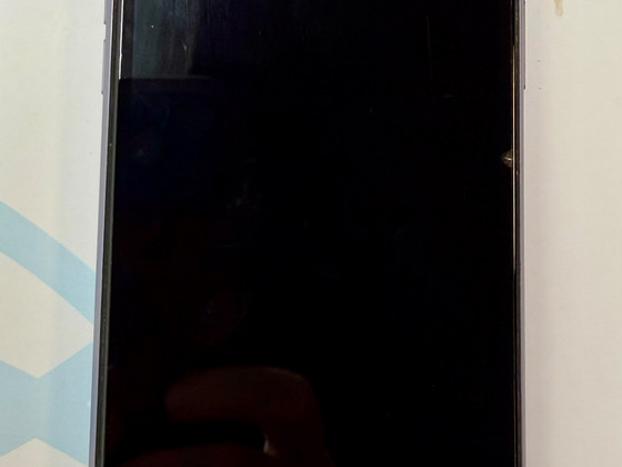iPhone 11 / 128GB
