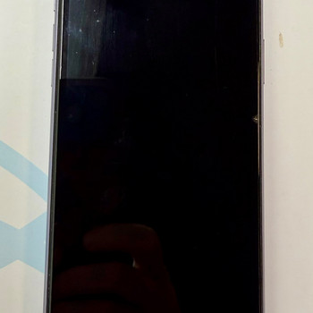 iPhone 11 / 128GB