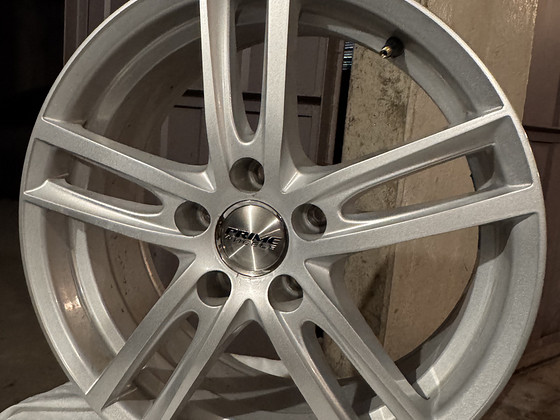 17″ литые диски 5×112 ET39 – VW, Audi, Škoda, Seat