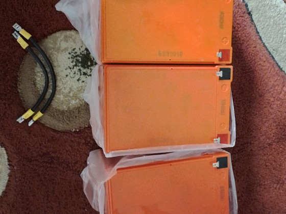 12 V 12 ampri akud