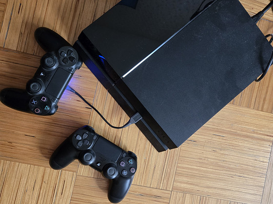 PS4