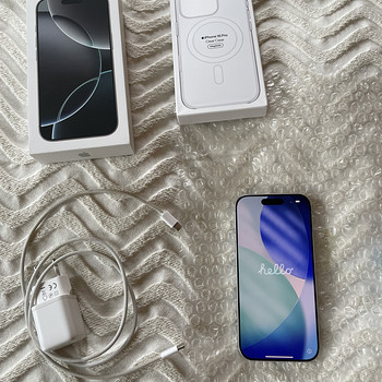 iPhone 16 Pro 256 Белый батарея 94%