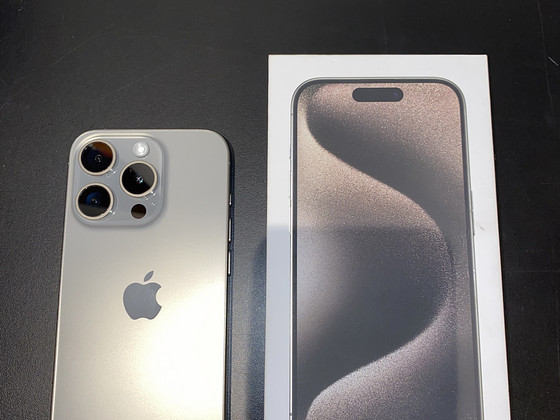 iPhone 15 pro 128 GB
