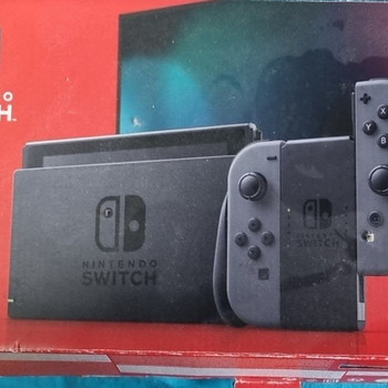 Nintendo Switch 32GB + 4 mängu + ümbris + täielik komplekt