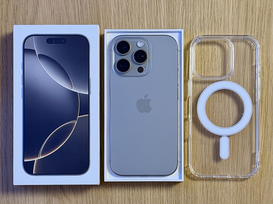 Apple iPhone 16 Pro Natural Titanium 128GB как новый, аккумулятор 96%