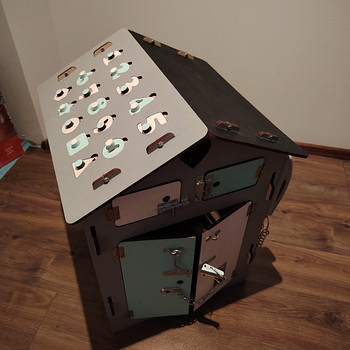 Puidust tegelusmaja väike lastele