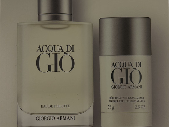 Продаётся комплект Giorgio Armani для мужчин