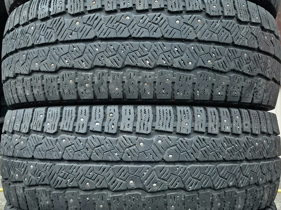R16 C naastrehvid Continental 235/65/16 - DOT22 - paigaldus