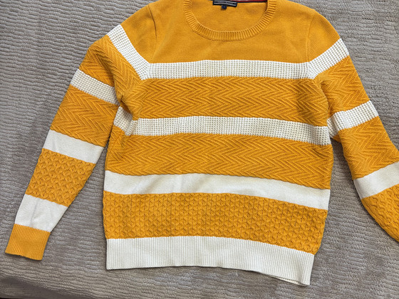 Продам женский джемпер Hilfiger