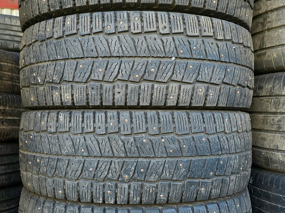 R16 rehvid 235 65 16c continetal 5-6mm 4tk