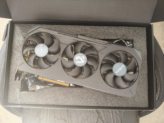 GIgabyte RX 9070 XT Gaming OC