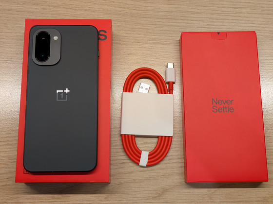 OnePlus 15R must (256 GB / 12 GB)