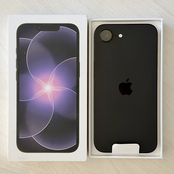 Apple iPhone 17e Black 256GB как новый! Гарантия 09.2027