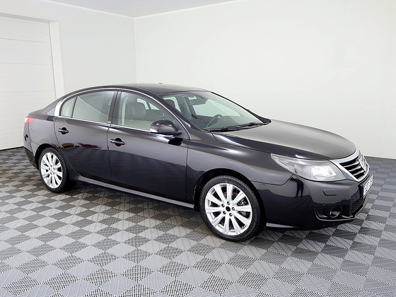 Renault Latitude Initiale Paris ATM 2.0 dCi 127kW