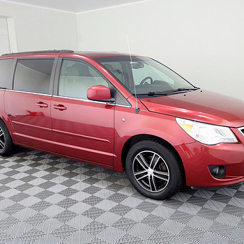 Volkswagen Routan Luxury ATM 3.6 211kW
