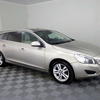 Volvo V60 Summum ATM 1.6 D4 84kW