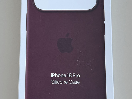 Apple iPhone 18 Pro Silicone Case with Magsafe , Burgundy