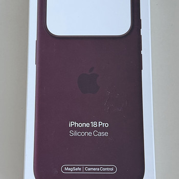Apple iPhone 18 Pro Silicone Case with Magsafe , Burgundy