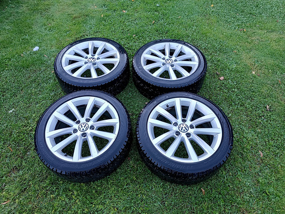 Продаются литые диски 5x112 с шипованными шинами