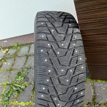 П: зимние шины 195/65R15