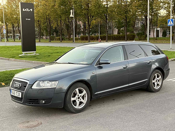 AUDI A6 AVANT