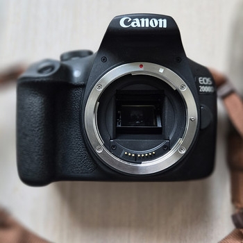 Canon EOS 2000D body