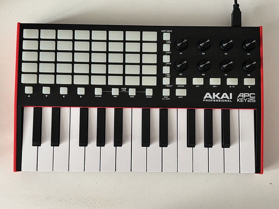 Akai APC25
