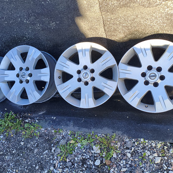 Nissan R17, (6×114.3, DIA-66.1mm) valuveljed.