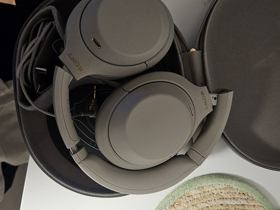 Sony Wh-1000xm4