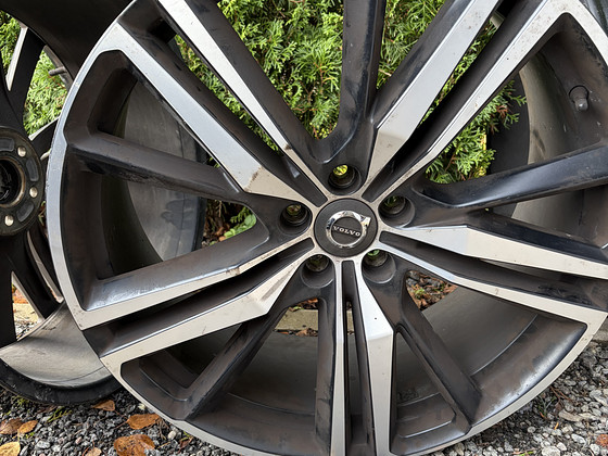 Продажа оригинальных литых дисков VOLVO