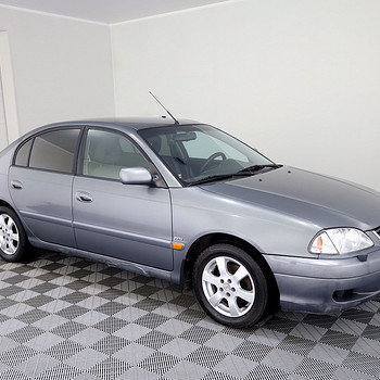 Toyota Avensis Linea Sol Facelift 1.6 81kW