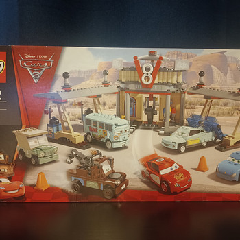 Lego Cars 2