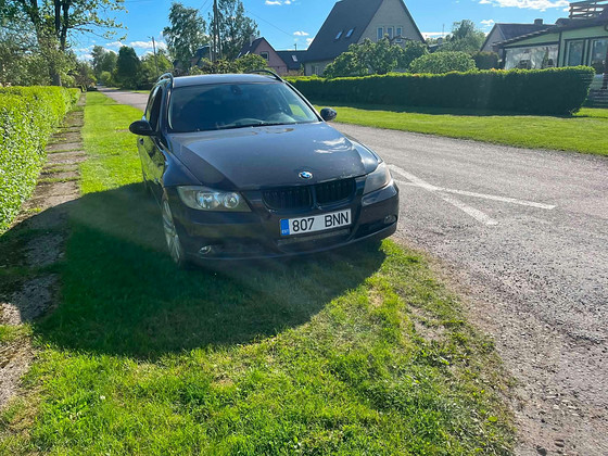 BMW 330