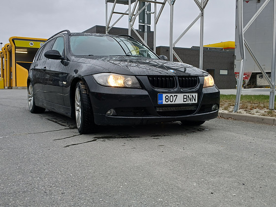 BMW 330